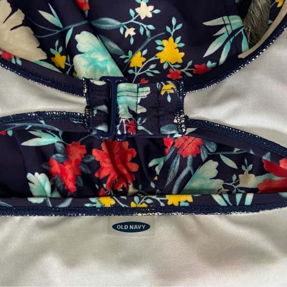 Old navy women blue floral one piece, lined bathing suit. Size 3X Plus. Used. - Picture 6 of 13